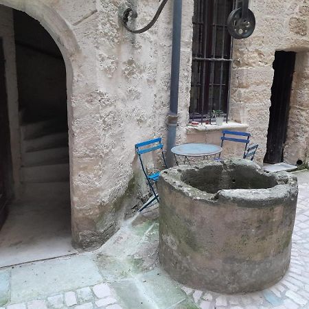Petit Cocon En Plein Centre Historique D'Uzes - Place Aux Herbes En Zone Pietonniere Екстер'єр фото